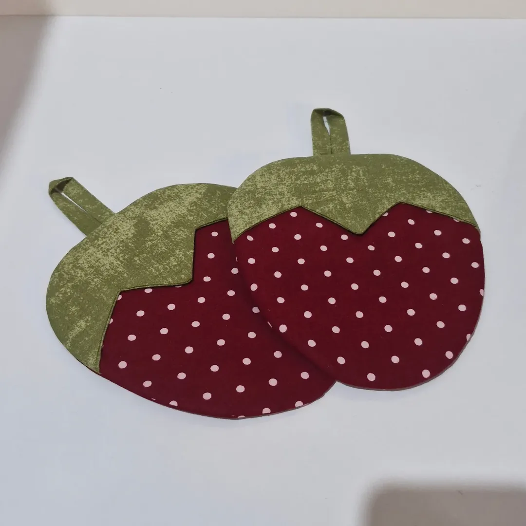 دستگیره  آشپزخانه فانتزی طرح توت فرنگی